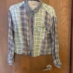 American Eagle Outfitters Checkered Shirt in Blue and Cream